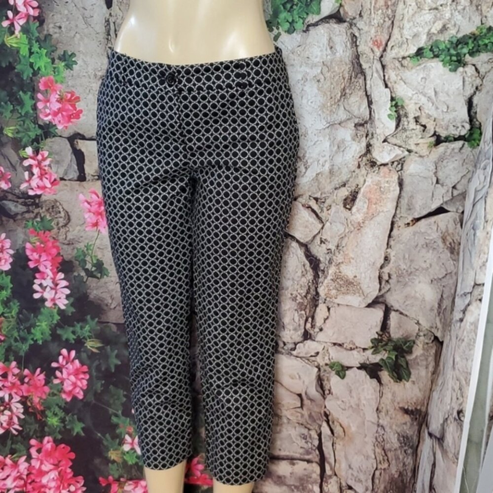 Hilary Radley Capri Black White Pants 12 Stretch Slim Leg Crop Trellis Print
